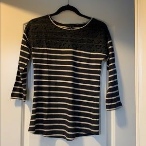 Long sleeve lace tee